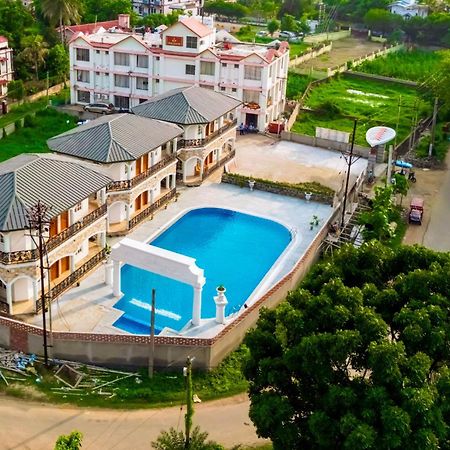 Dip Holidays Shānti Niketan Exterior foto