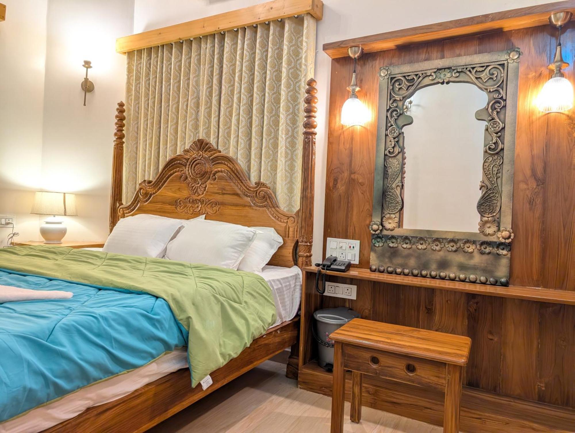 Dip Holidays Shānti Niketan Zimmer foto